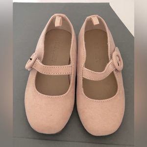 Soft pink strap flat shoes for girls